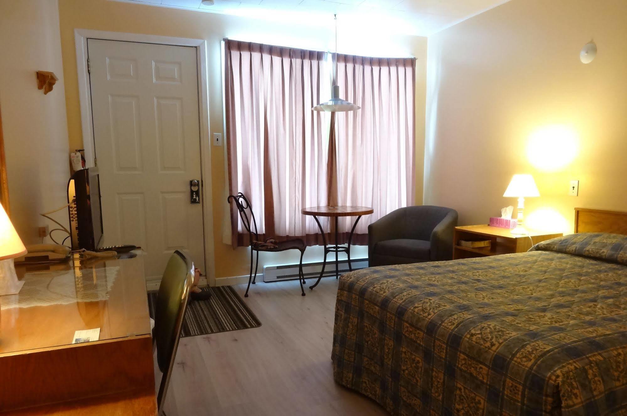 Motel Lyse Rimouski Eksteriør billede